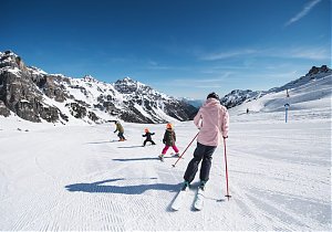 tyrol---osrodki-narciarskie-w-dolinie-stubai---darmowe-karnety-dla-dzieci-i-niezapomniane-przygody-na-stokach-