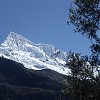  Wschodnia grań Alpamayo (5947 m) widziana z podejścia do obozu górnego pod Artesonraju. Fot. Elżbieta Jodłowska